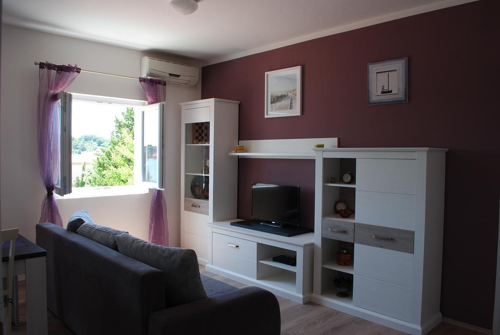 Ante Carov Apartment Verunić Buitenkant foto